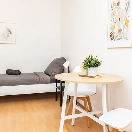 Cosyhomes24 - Traffic Connection And Balcony - Un02a