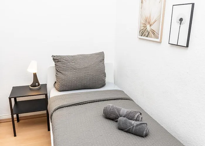 Cosyhomes24 - Traffic Connection And Balcony - Un02a *